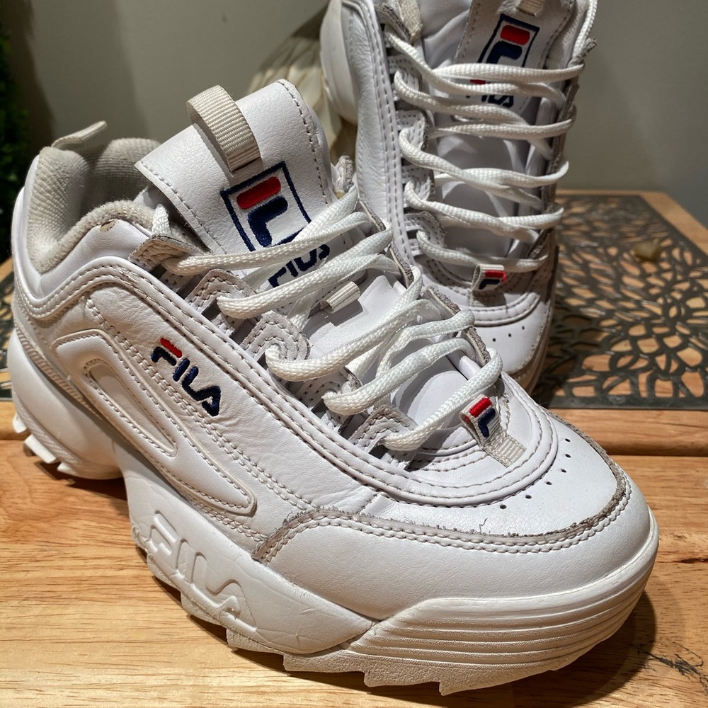 Fila women’s disruptor 2 white size 6.5